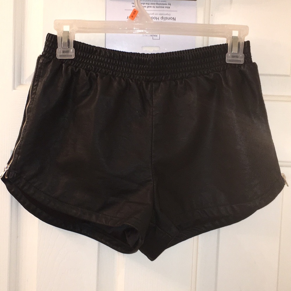 LEATHER SHORTS